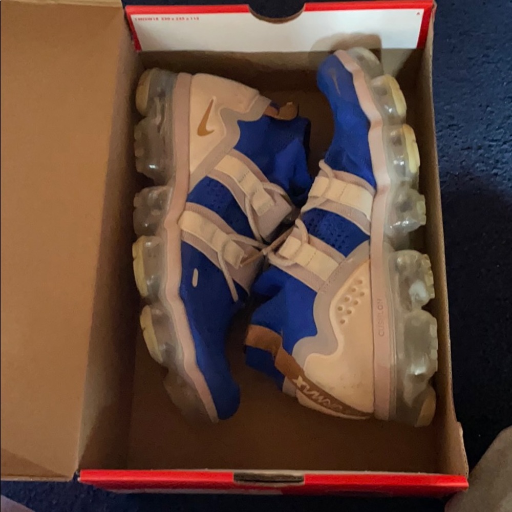 Nike Flyknit vapor max sz 9.5.